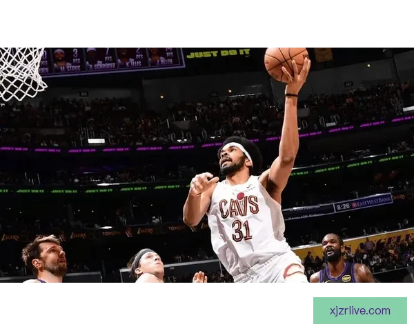 东契奇42分12助攻创里程碑湖人复仇骑士詹姆斯1229胜登顶胜场王